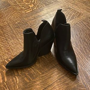 BRAND NEW Steve Madden Boots